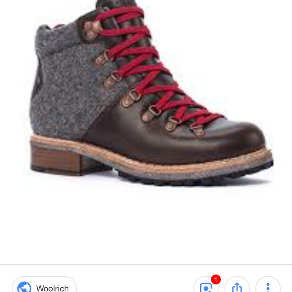 Like new Woolrich boots